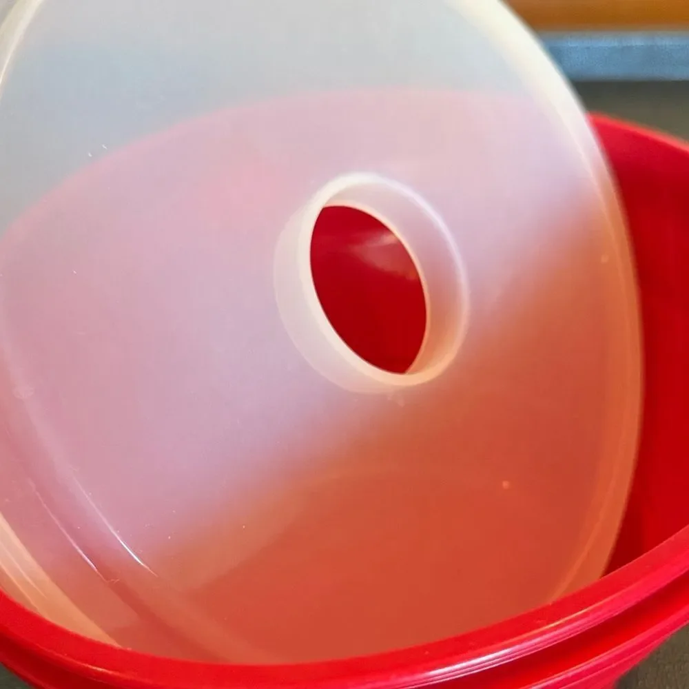 Pampered Chef Vibrant Red Popcorn Maker Microwave silicone